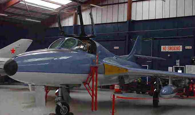 Hunter Wing's Meteor NF11
G-LOSM